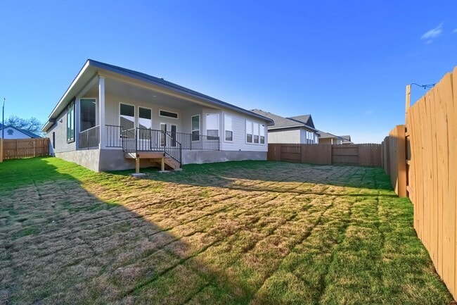 Building Photo - 133 White Steppe Way