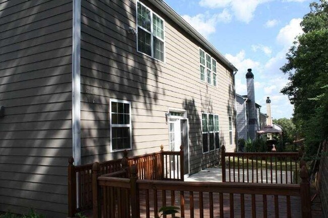 Building Photo - 252 Rutlidge Park Ln