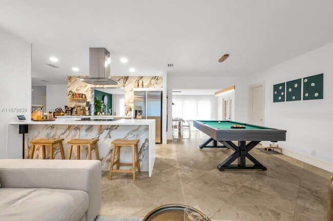 Building Photo - 5250 NE 15th Ave