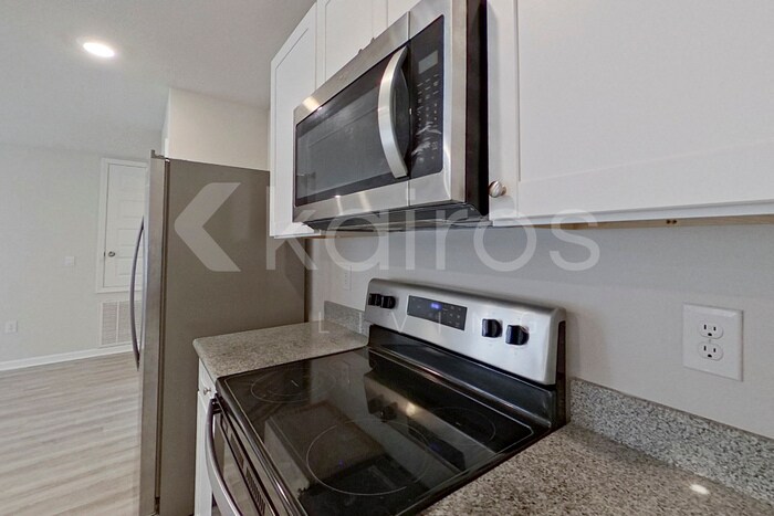 Building Photo - 4678 Malay Cir