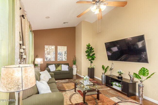 Building Photo - 3341 E Fremont Rd