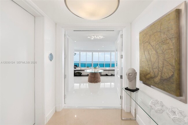 Building Photo - 5959 Collins Ave