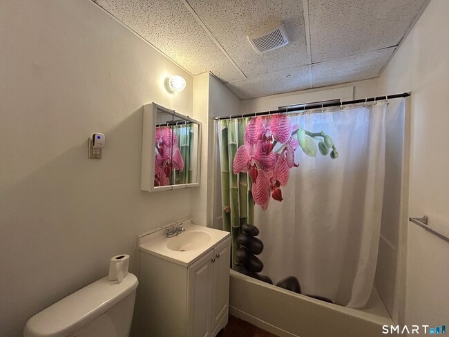 Building Photo - 40 Cabot St