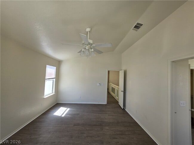 Building Photo - 8008 Dover Shores Ave