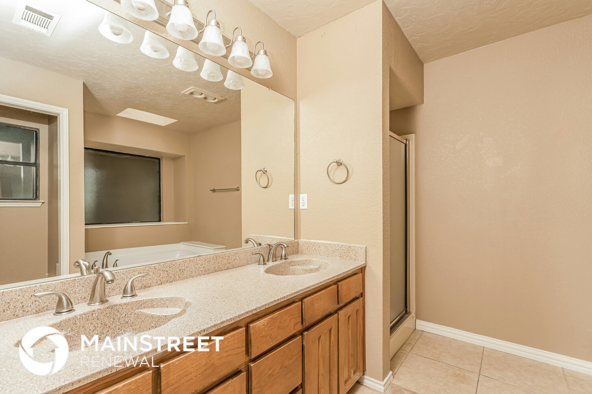 Building Photo - 744 Santa Fe Trail