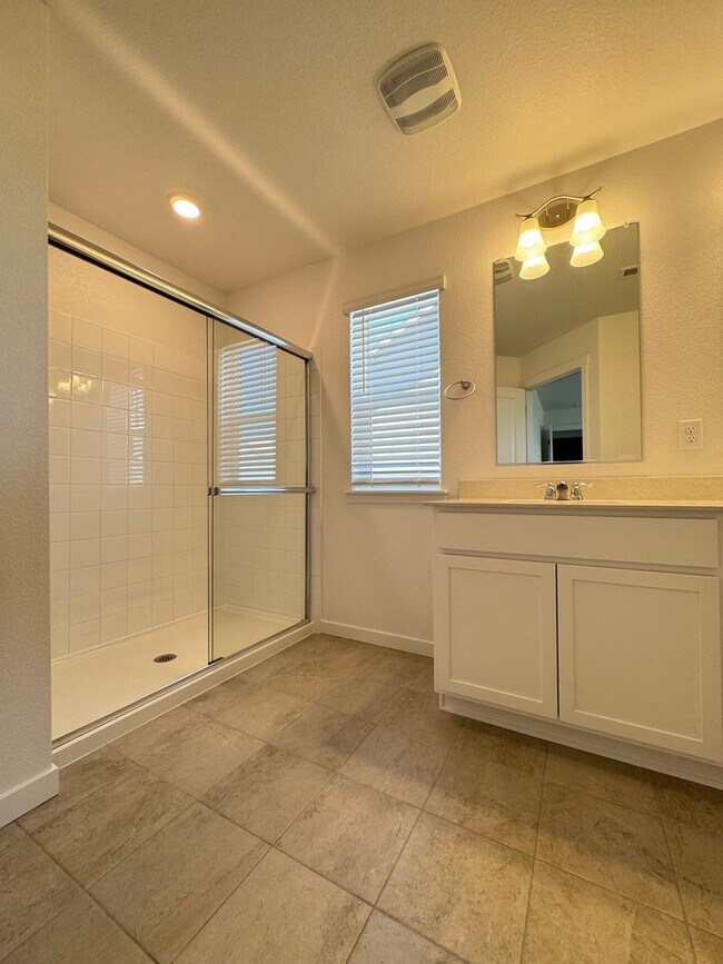 Building Photo - Brand New, Beautiful House-Fort Collins/Wi...