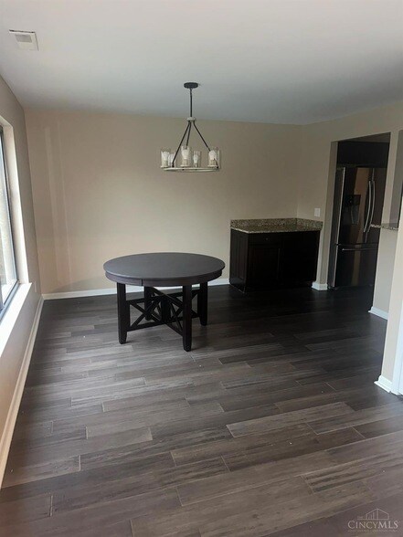 Building Photo - 9462 Hunters Creek Dr