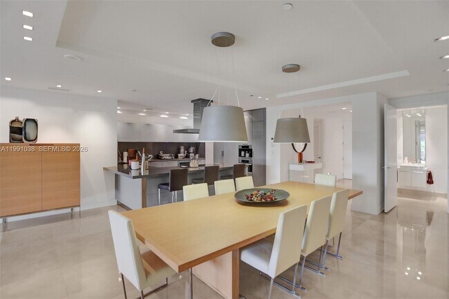 Building Photo - 3535 Hiawatha Ave