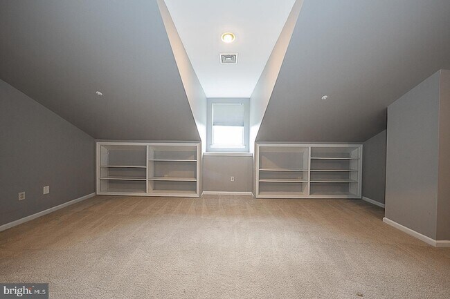 Building Photo - 757 Whitetail Cir