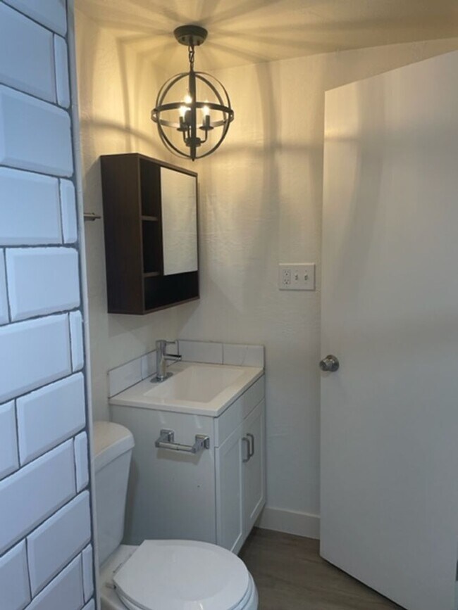 Building Photo - Unique Tri plex