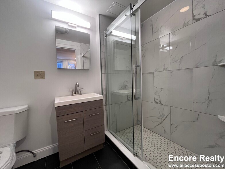 Building Photo - 195 Commonwealth Ave