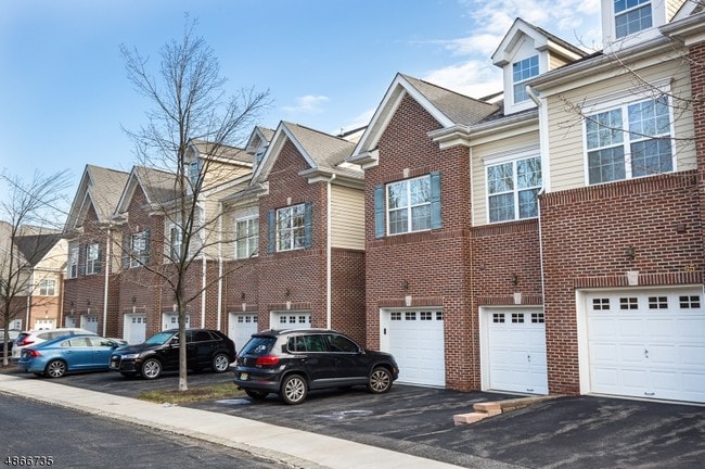 Building Photo - 51 Taft Ln