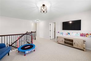 Building Photo - 496 Spring View Dr