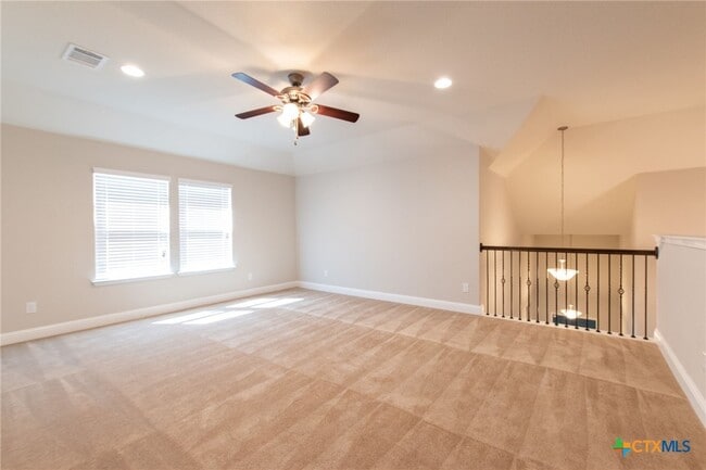 Building Photo - 846 Olive Ln