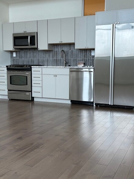 Kitchen - 1111 Locust St