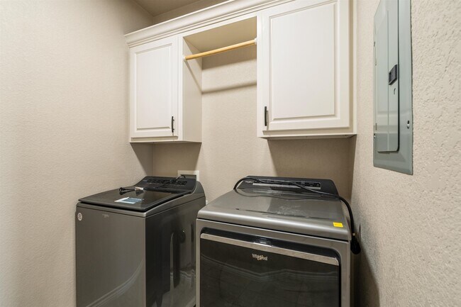 Building Photo - 122 Little Bighorn Trl