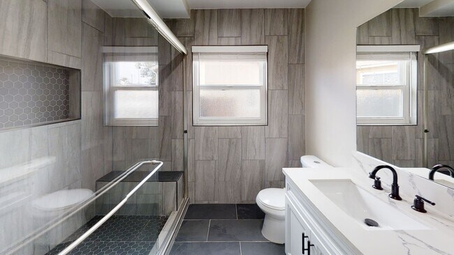 Building Photo - 4840 Curry Dr
