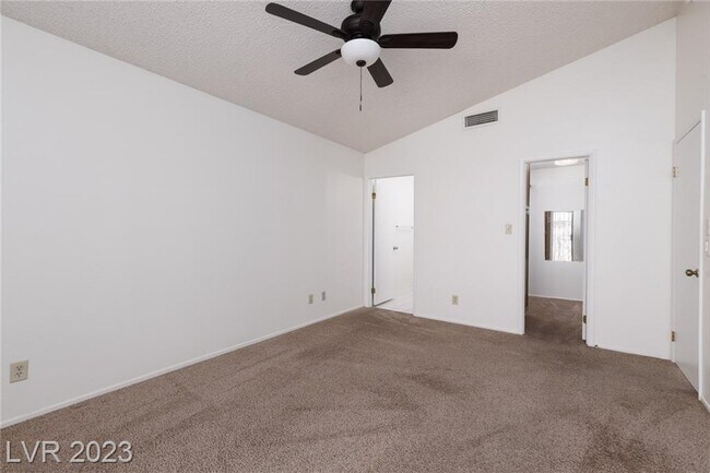 Building Photo - 8432 Mulcahy Ave