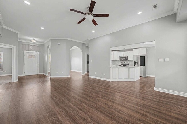 Building Photo - "Discover Your Dream Home: Spacious 4-Bedroom Retreat in Rogers, AR!"