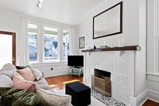 Building Photo - 2015 E 12th St