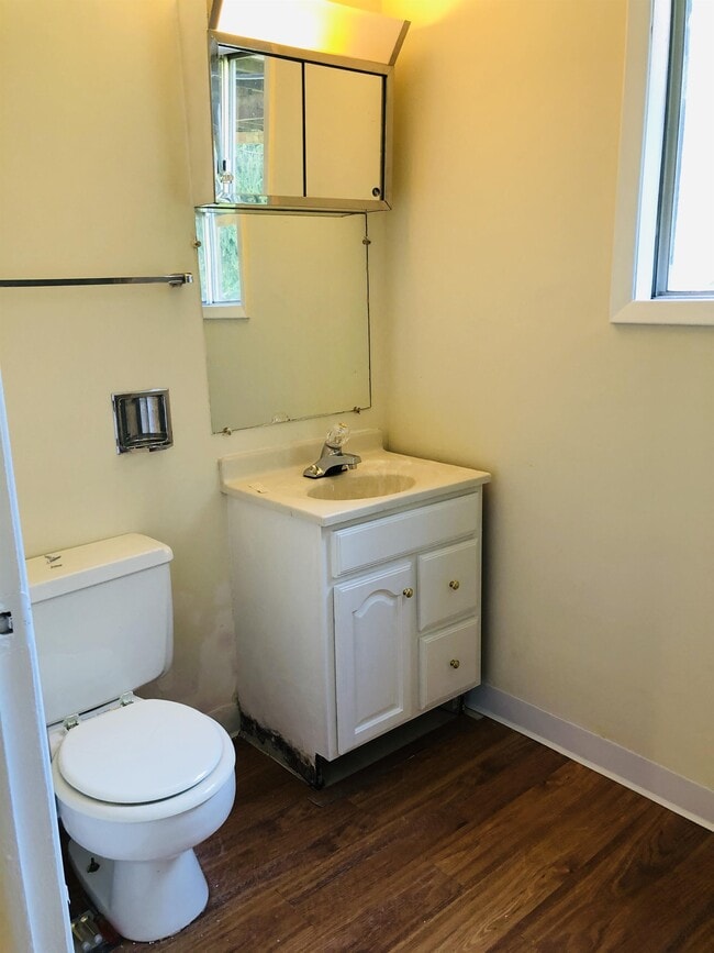 Building Photo - 4244 E Stephens Dr