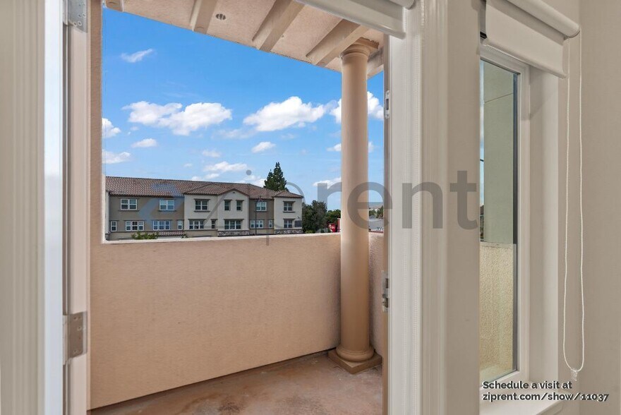 Building Photo - 1368 El Camino Real