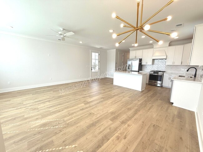 Building Photo - 4BD/4.5BA IN THE RESERVE PHASE II