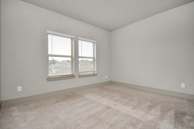 Building Photo - 22368 Misty Woods Ln