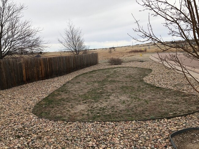 Building Photo - Duplex Town Home Rancher One Level Living