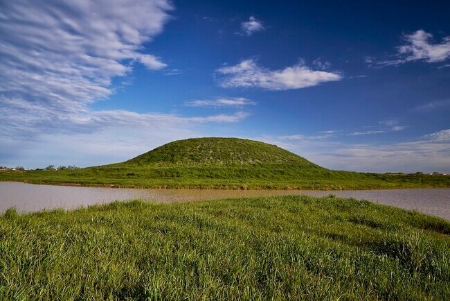 Building Photo - 29039 Grazing Plns Ln