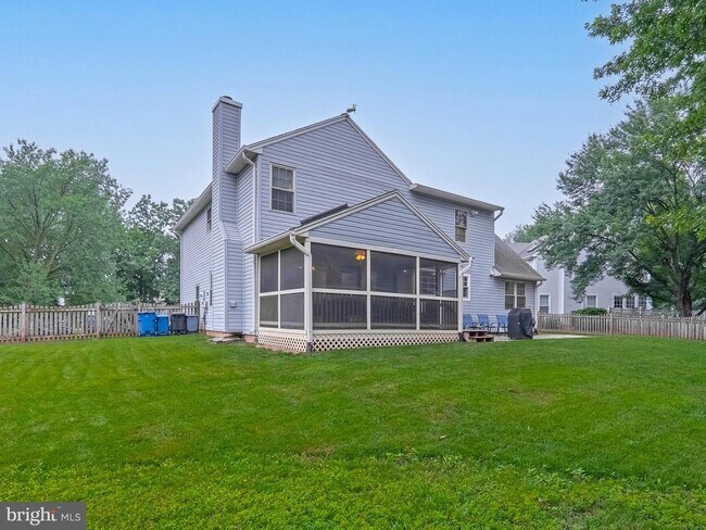 Building Photo - 3044 Emerald Chase Dr