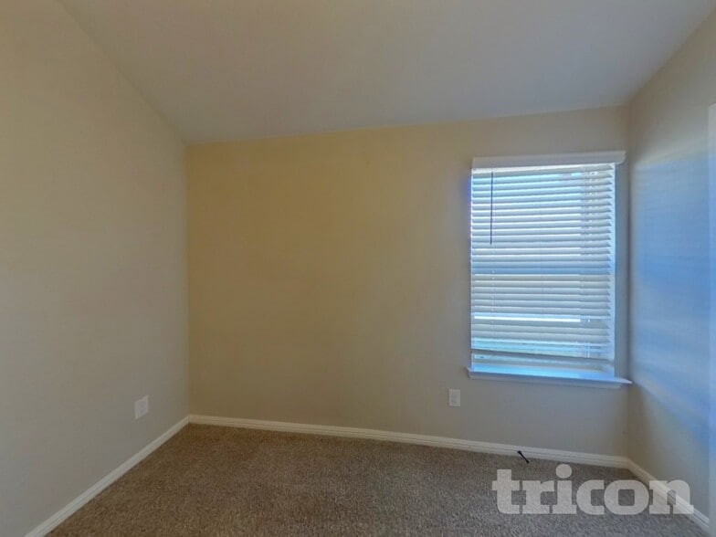 Building Photo - 532 Houndstooth Dr