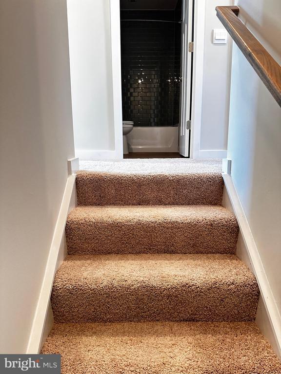 Building Photo - 30 Trotting Rd