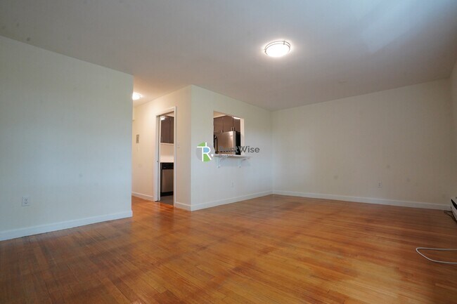 Building Photo - 14 Marion St