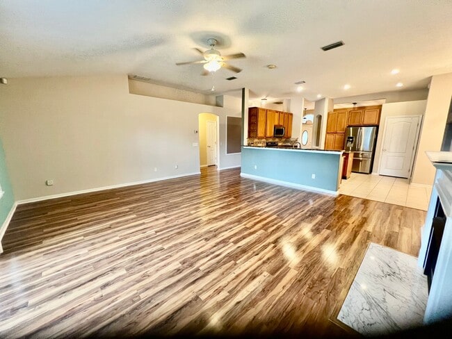 Building Photo - 3037 Captiva Bluff Cir
