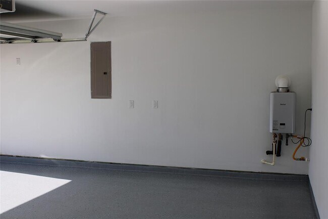 Building Photo - 3036 Dawn Sound Dr