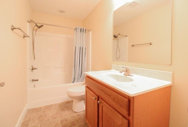 Building Photo - 241 Sweetgrass Ln