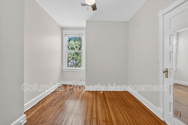 Building Photo - 1427 Monroe St NW