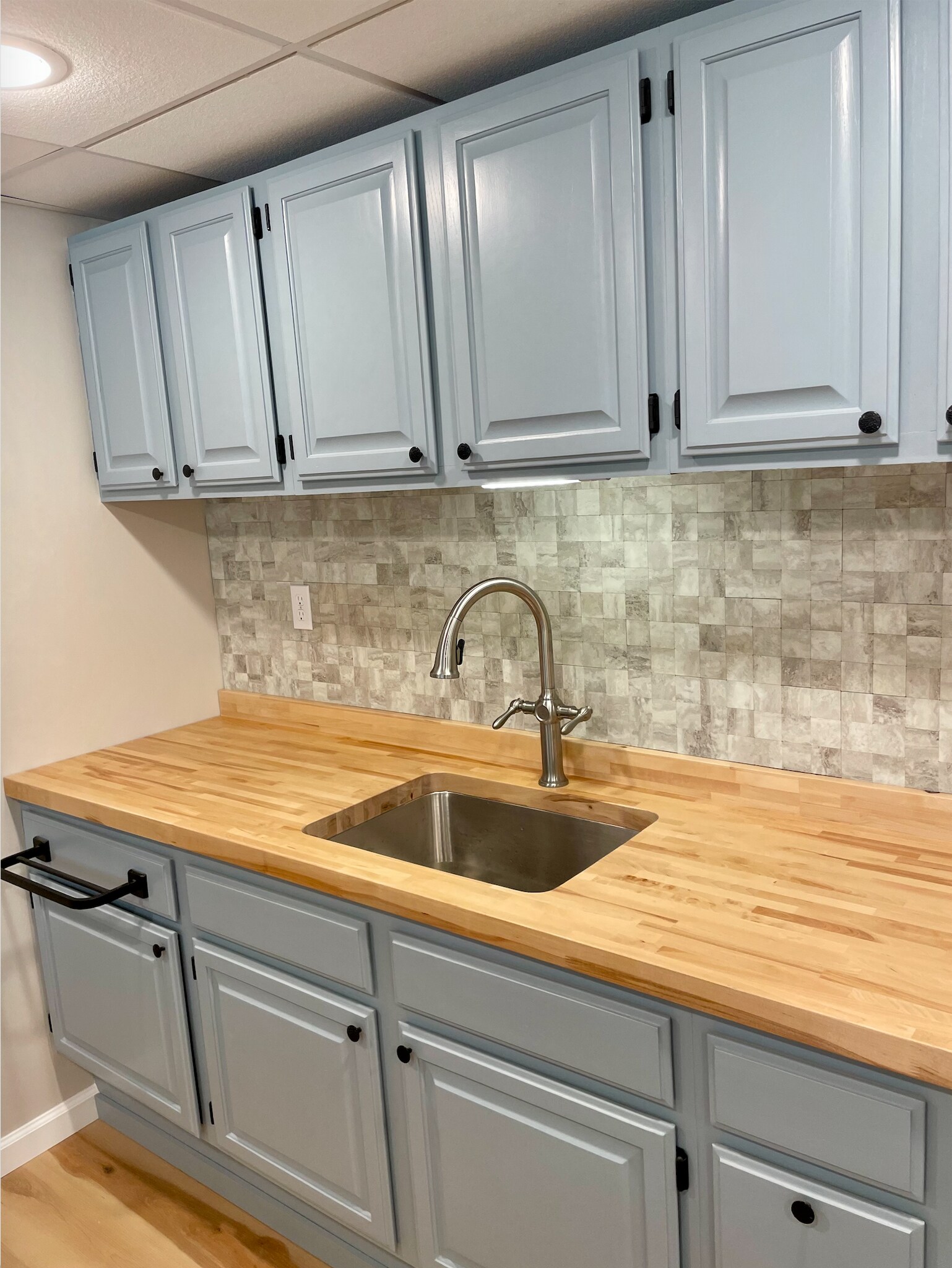 Building Photo - 12841 Schleweis Rd