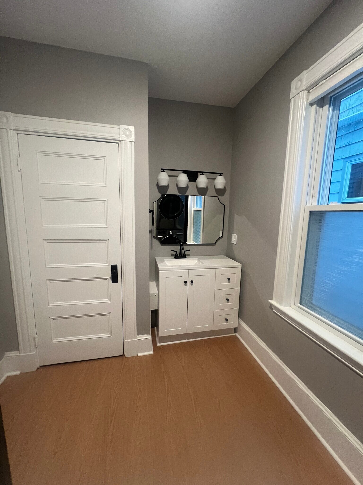 Building Photo - 53 Farragut Rd