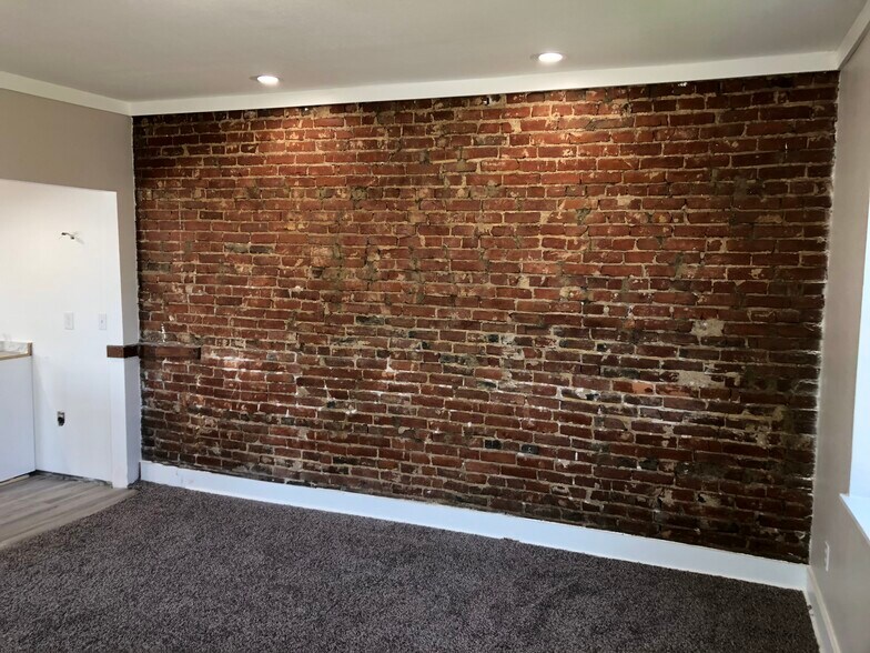 Building Photo - 1201 Jefferson St