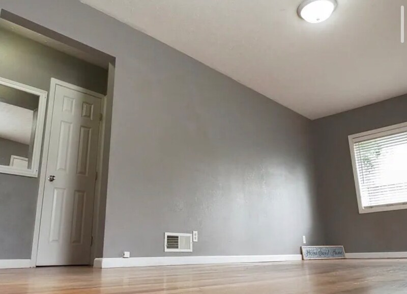 Building Photo - 1707 E Mallon Ave