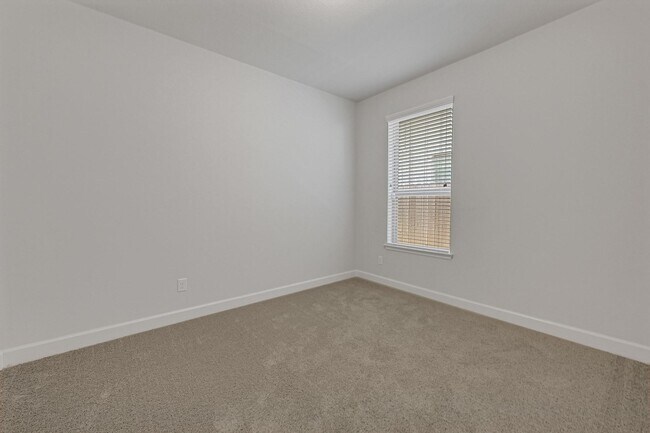 Building Photo - 15835 Bird of Paradise Dr