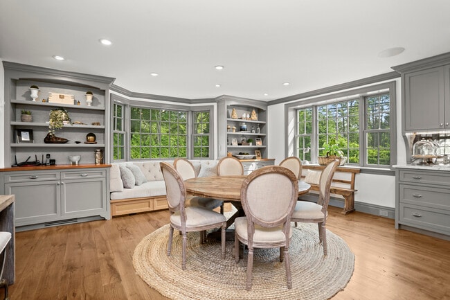 Building Photo - 141 W Norwalk Rd