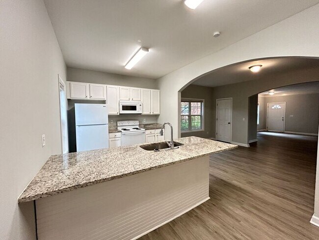 Building Photo - 190 Stanhope Cir NW