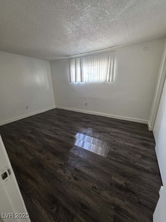 Building Photo - 1121 E Desert Inn Rd