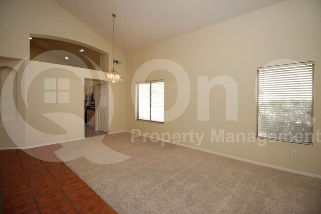 Building Photo - 7460 W Lone Cactus Dr