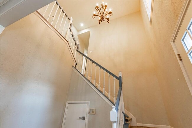 Building Photo - 1227 Mabry Mill Rd