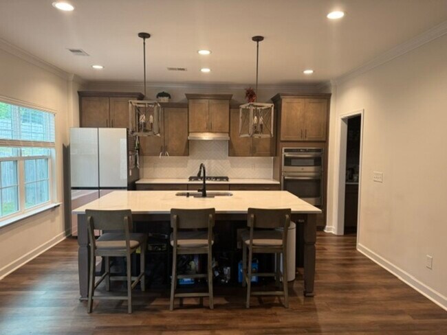 Building Photo - 563 Malachite Ln