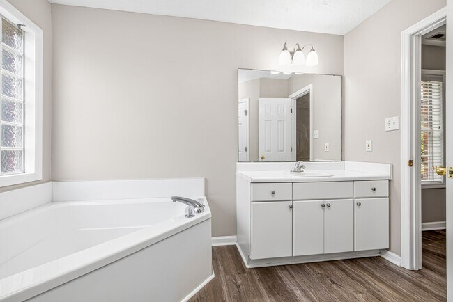 Building Photo - 342 Bubble Creek Ct